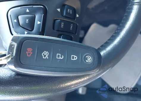 2018 Lincoln Mkt from USA, damaged, VIN 2LMHJ5NK2JBL01831